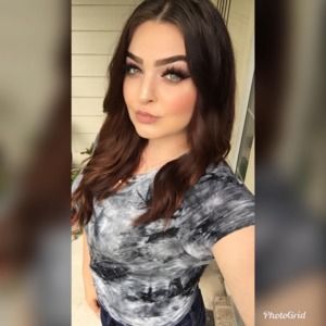 Meet your Posher, Monica